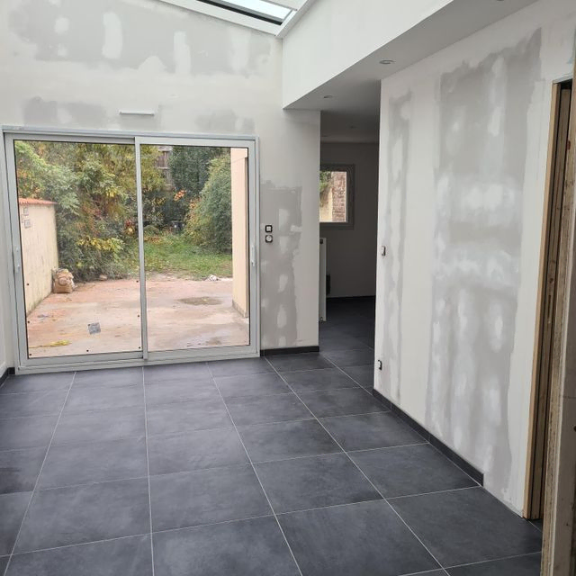 travaux de construction salon